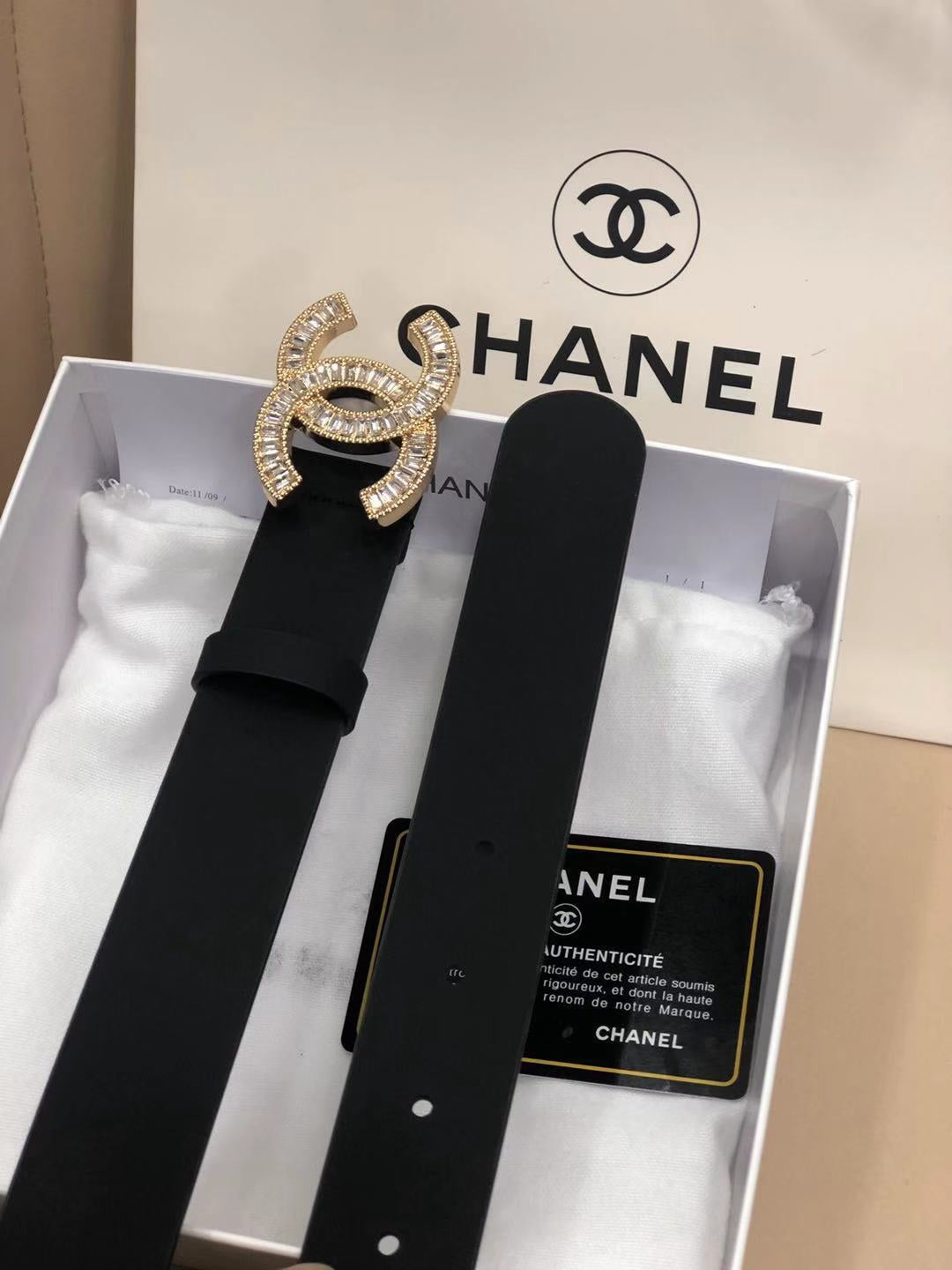 CC Classic Clasp Black Gold Buckle Calfskin Belt  614065