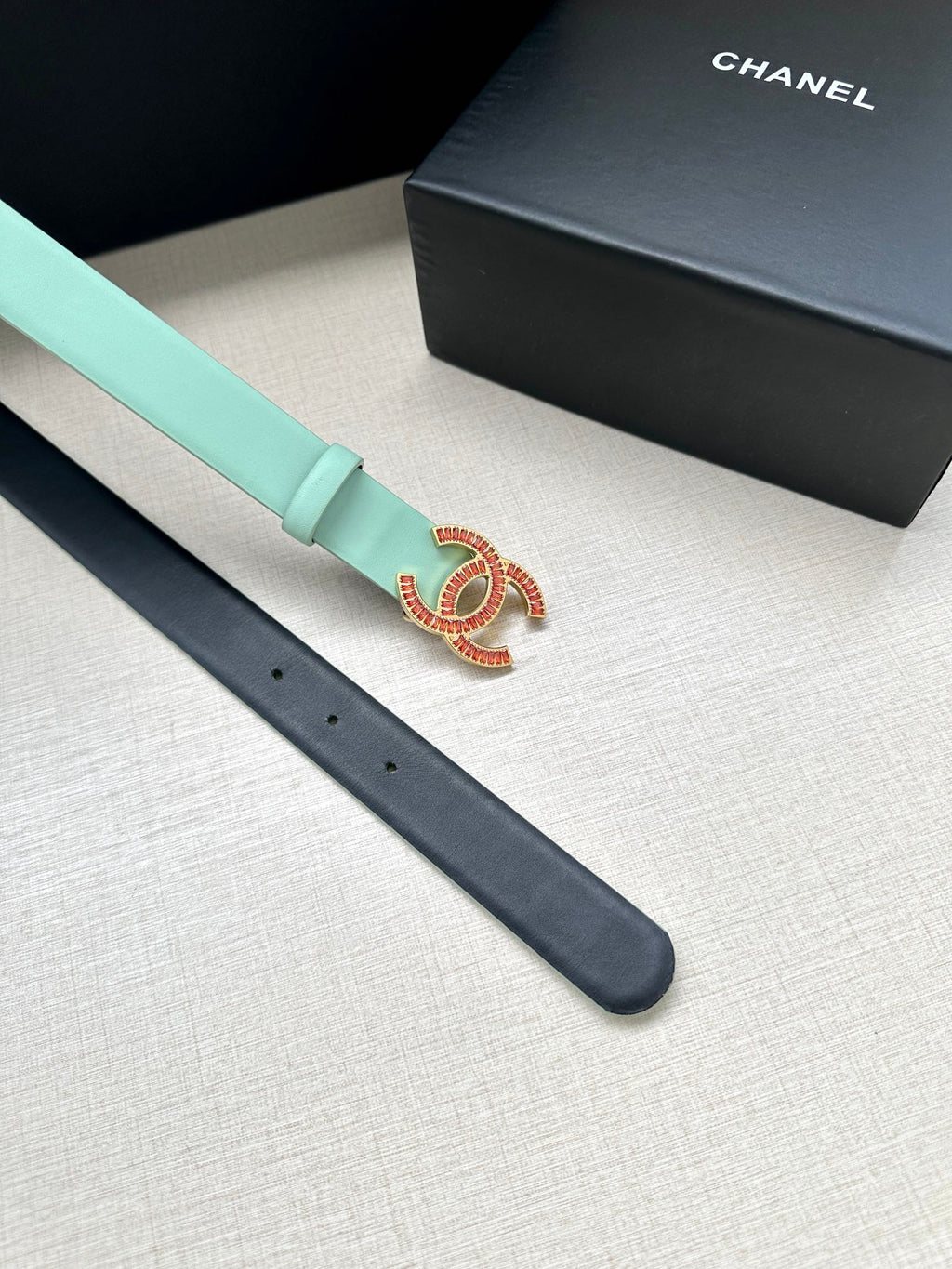 CC Women's Belt 3.0CM Mint Green Black Cowhide Red Buckle 616962