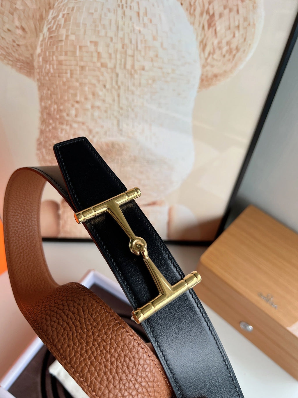 HM JUMBO BELT BUCKLE & REVERSIBLE CIDER ORANGE AND BLACK LEATHER STRAP 38 MM GOLD HARDWARE