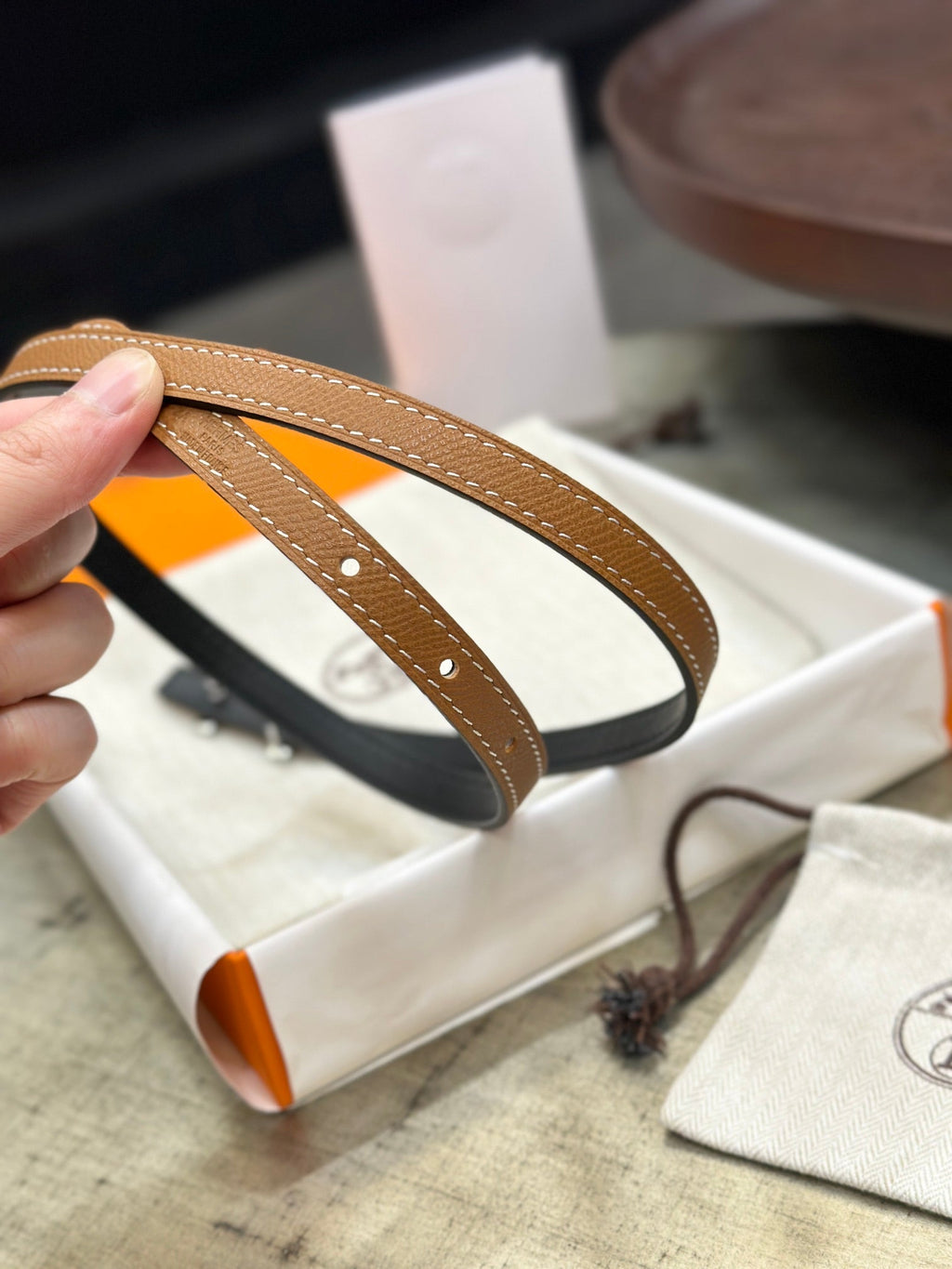 HM FOCUS BUCKLE & REVERSIBLE BLACK AND TAWNY BROWN LEATHER STRAP 13MM COPPER HARDWARE