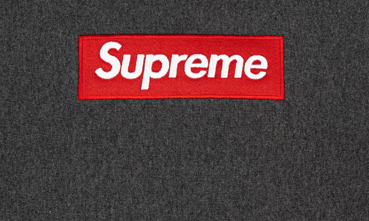 Box Logo Hoodie "FW21" SU11229
