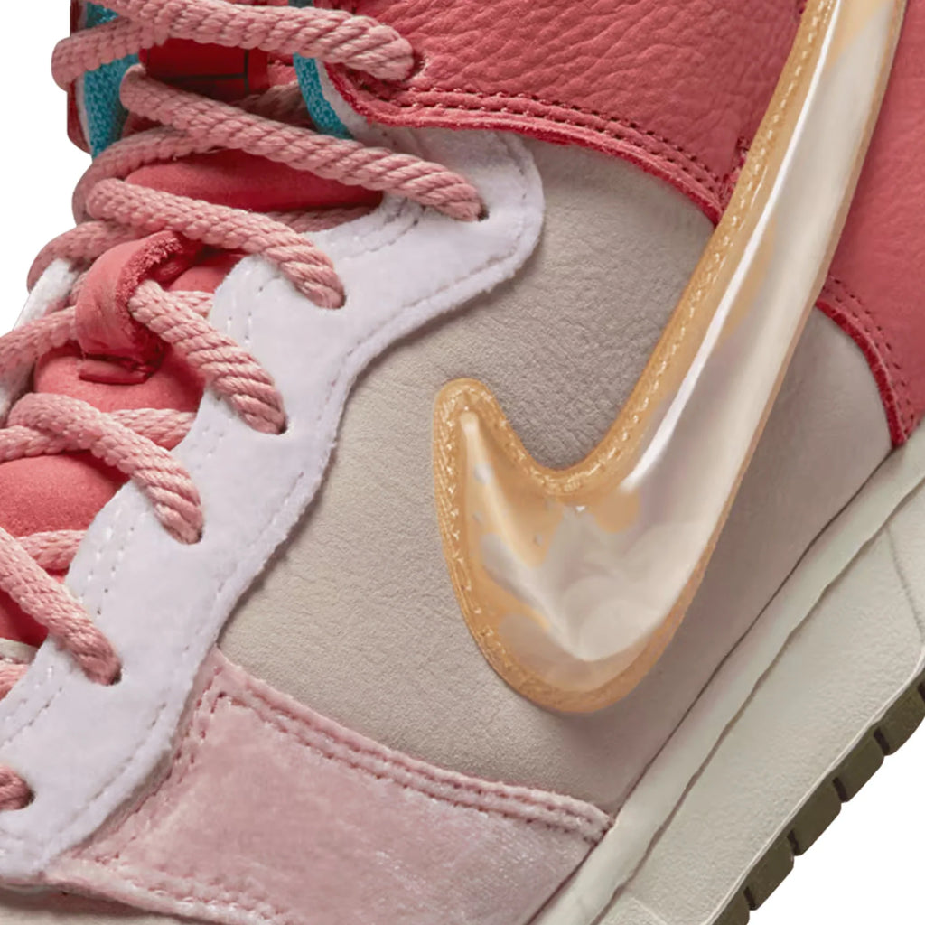 Nike Dunk Mid 'Social Status Free Lunch Strawberry Milk' (2021)