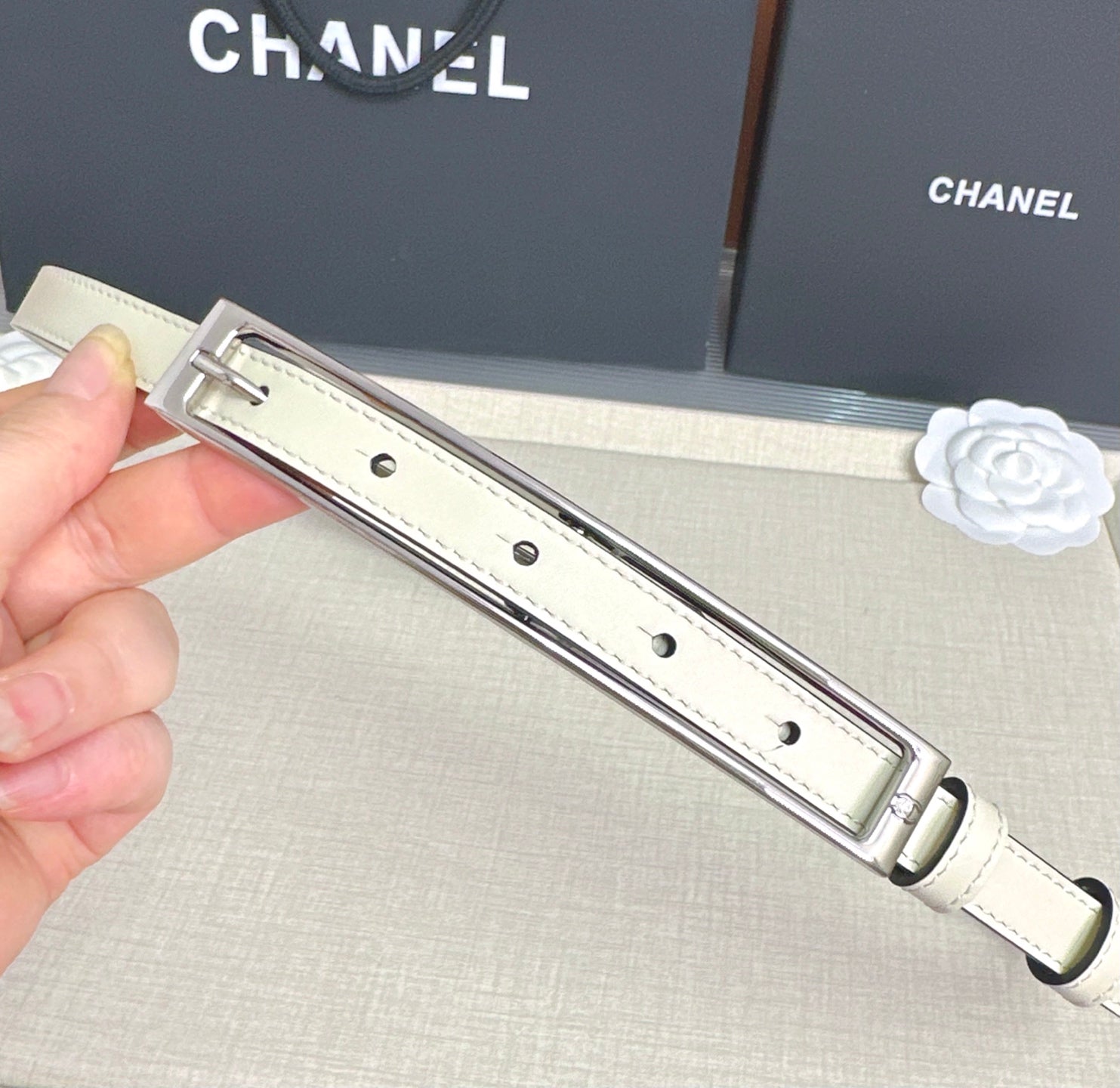 CC Métiers d’art 2026 1.5cm White Belt Leather 211432