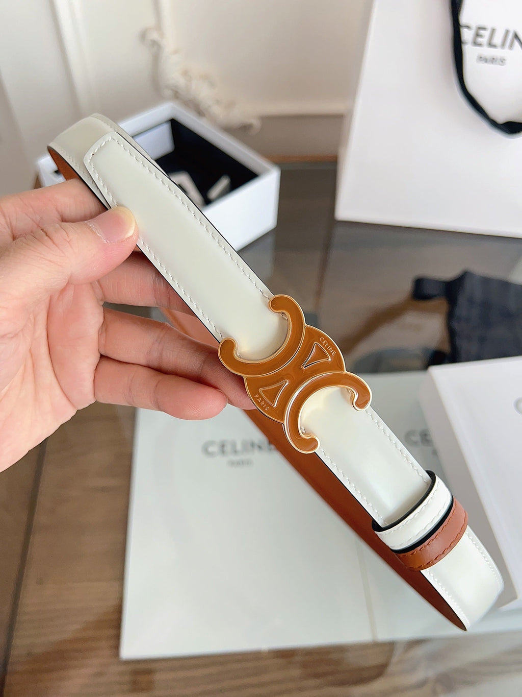 CL Brown 25mm Triomphe Enamel Saddle Brown White Cowhide 615280