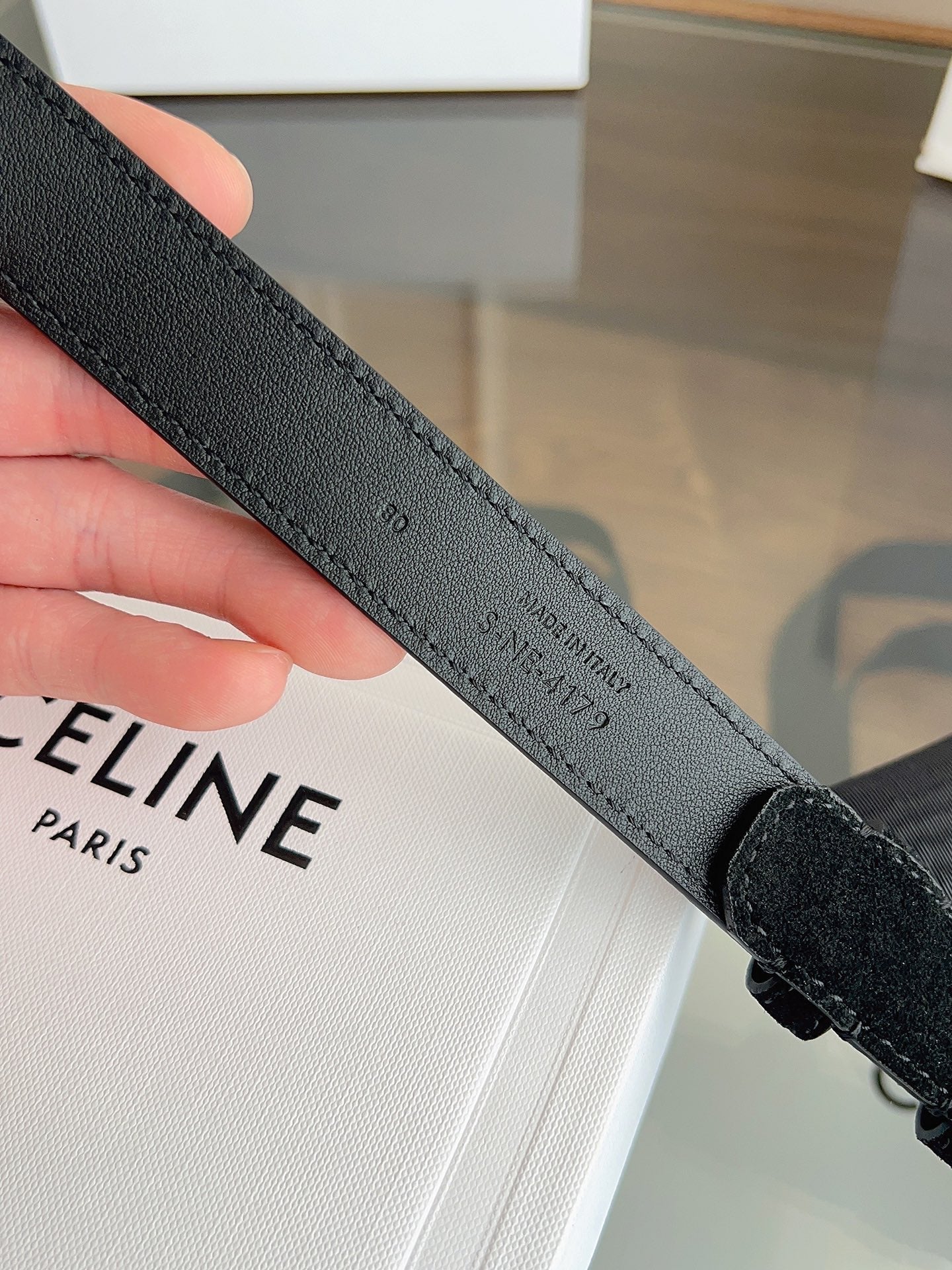 CL Gold 25mm Triomphe Black Suede 616258