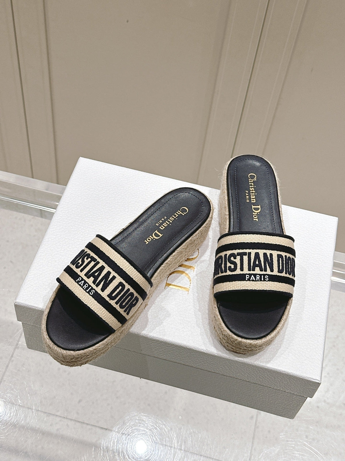 DIOR DWAY WEDGE SLIDES 45MM IN BLACK AND BEIGE FABRIC RAFFIA SOLE