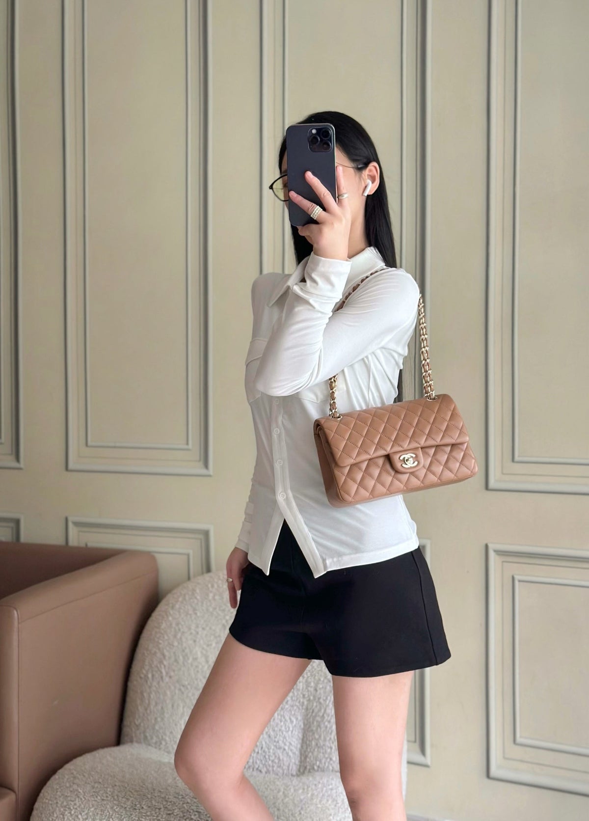 CHANEL 25S CLASSIC FLAP BAG 25 CM IN LIGHT BROWN LAMBSKIN WITH GOLD HARDWARE