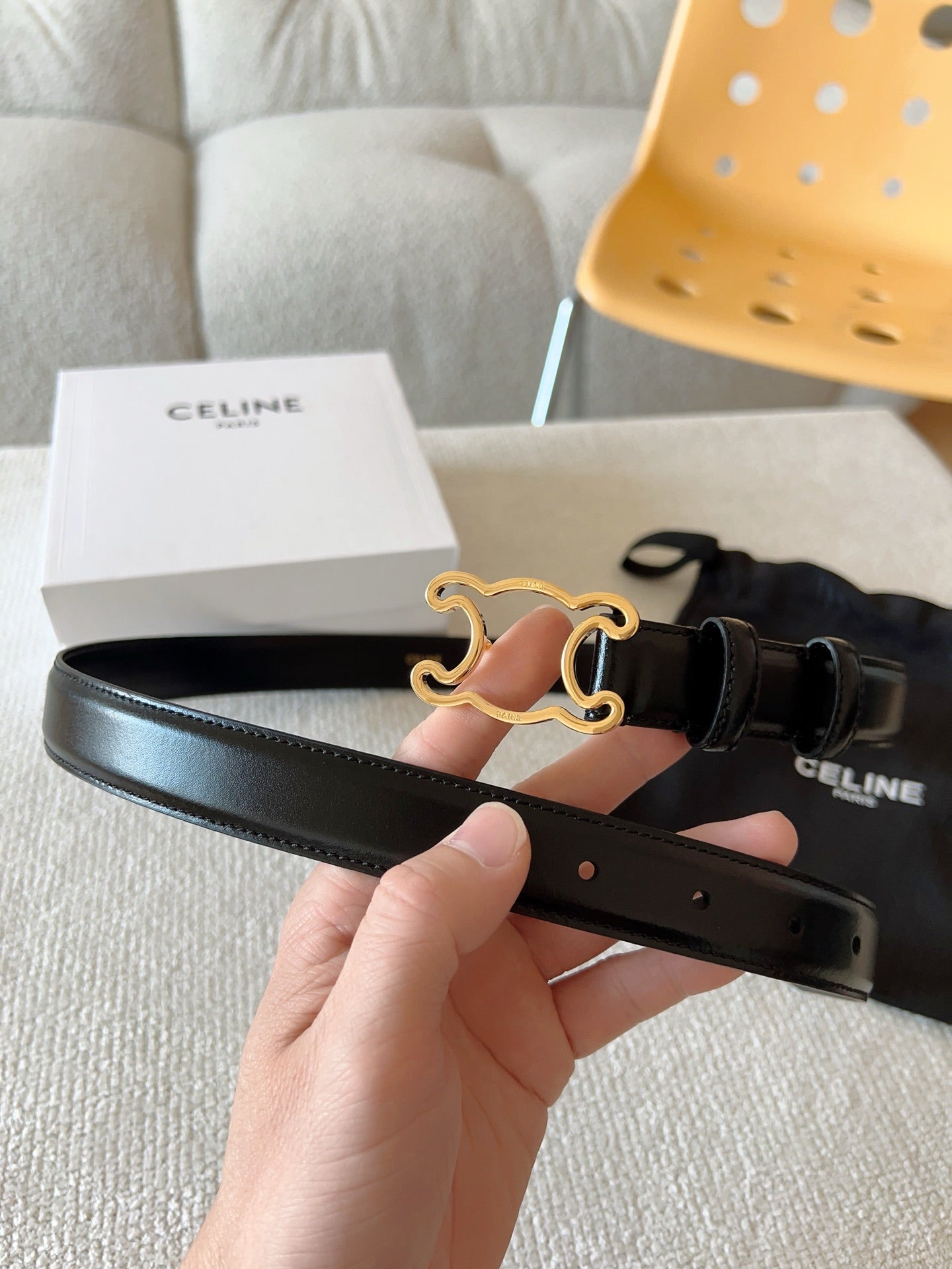 CL Gold 25mm Triomphe Enamel Black Cowhide 607413