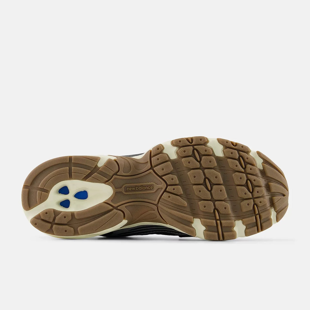 New Balance 530 Unisex Sneaker - Retro Running Style with ABZORB Cushioning
