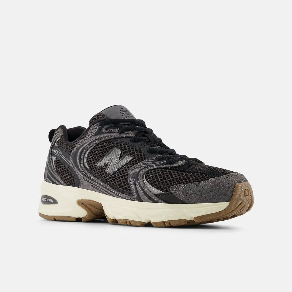 New Balance 530 Unisex Sneaker - Retro Running Style with ABZORB Cushioning